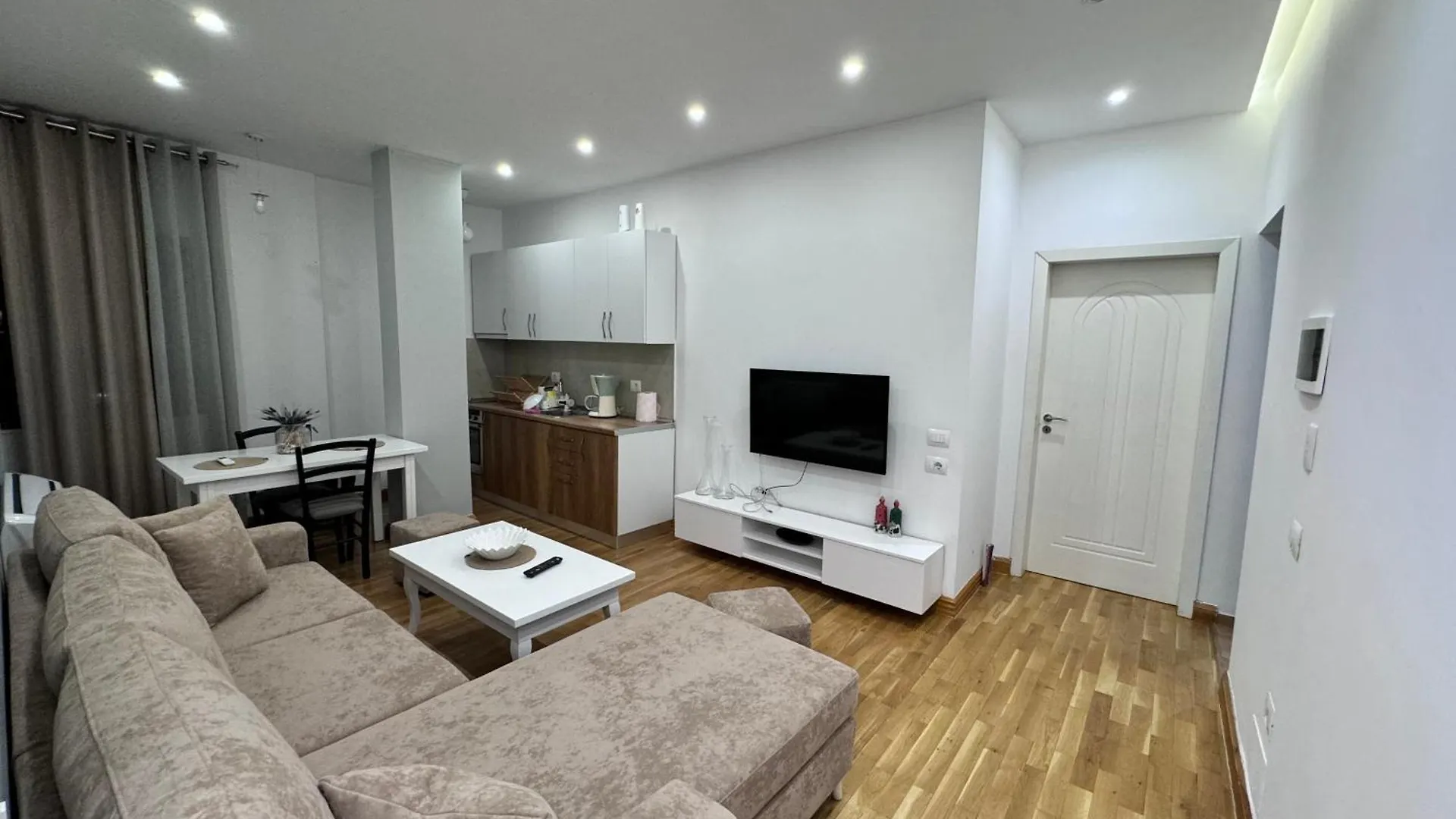Ferienwohnung Ecoluxe Penthouse Tirana 0*,  Albanien